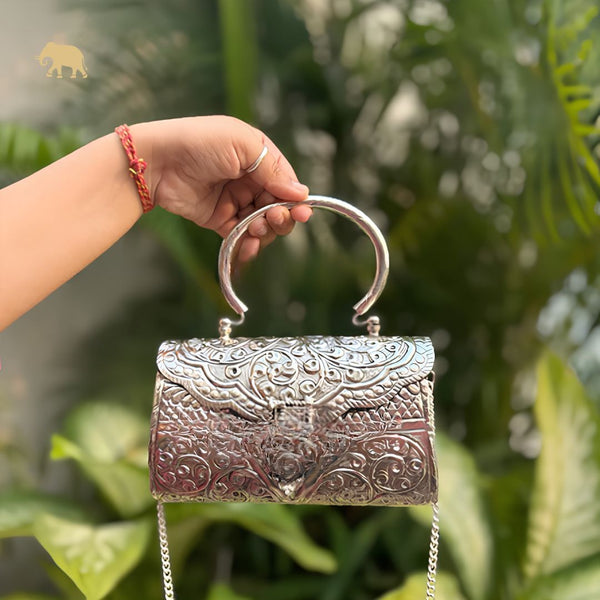 Baghban clutch