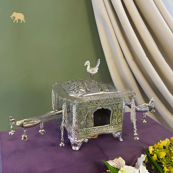 Shahi Mor Palki